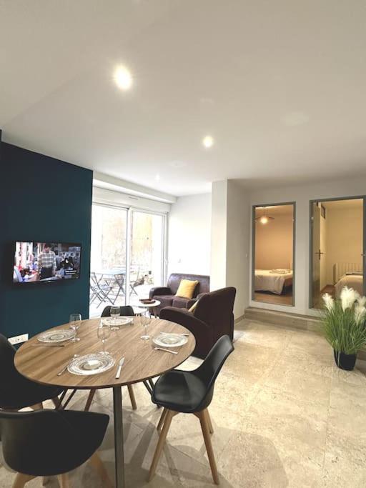 Appartement Centre Ville - Parking Prive - Wifi Nimes Luaran gambar